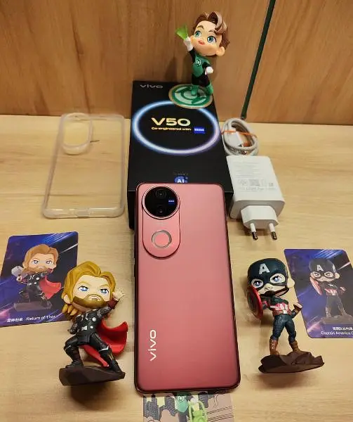 vivo V50 12GB RAM 256GB memory